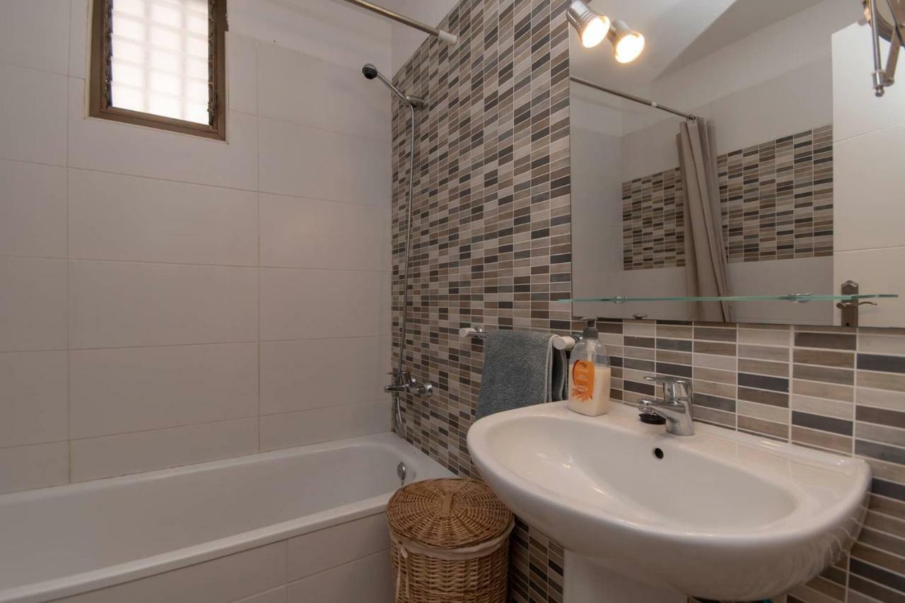 Great 2 Beds Apartment Los Cristianos Лос Кристианос Экстерьер фото