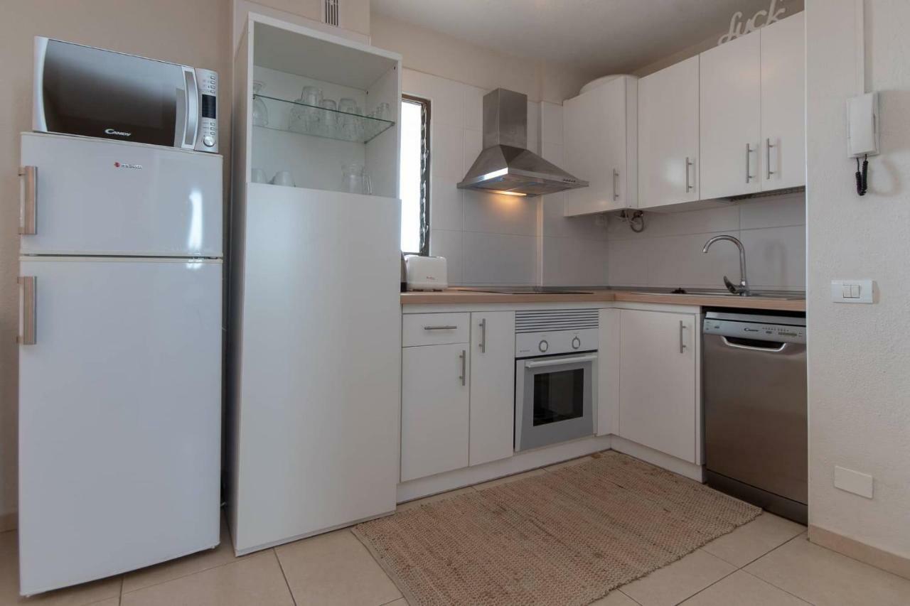 Great 2 Beds Apartment Los Cristianos Лос Кристианос Экстерьер фото